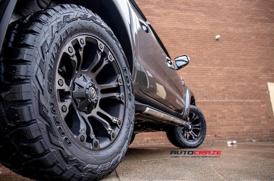 FORD-RANGER-VAPOR-BLACK-MACHINED-WITH-DARK-TINT